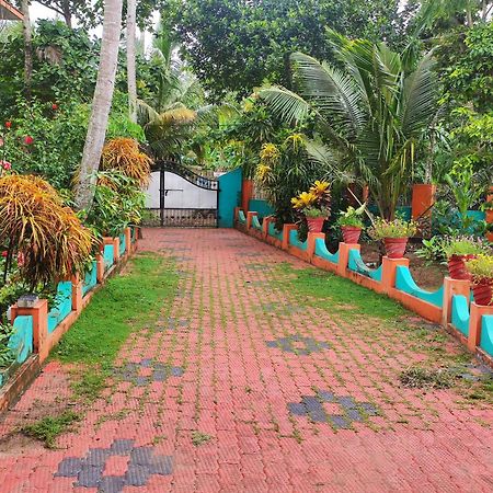 Happy Buddha Homestay Varkala Exterior photo